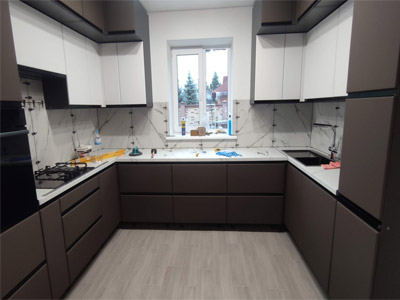 Кухня RioLine белый М01+ коричневый М07