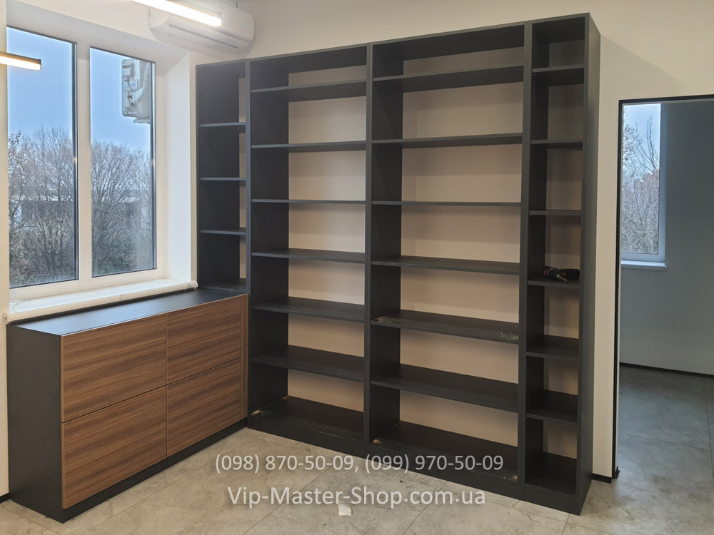 Фото Розпашна Шафа всередині, полки