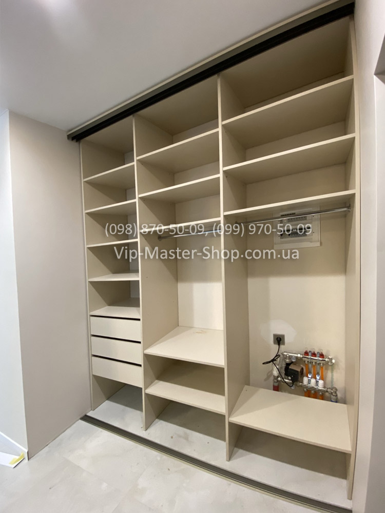 Фото Шкаф-купе фасад крашеное стекло